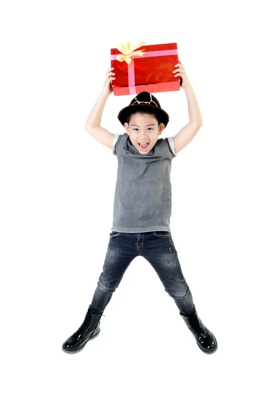 Ragazzino carino con scatola regalo — Foto Stock