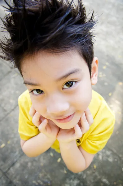 Portret szczęśliwy azjatyckich chłopiec cute — Zdjęcie stockowe