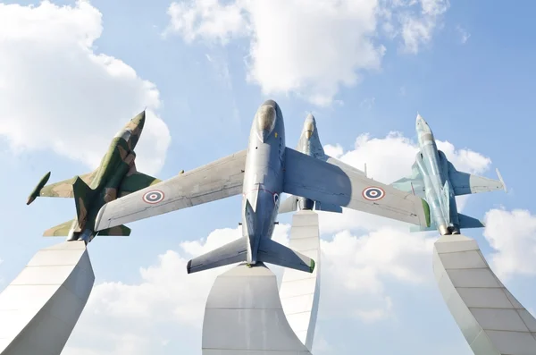 Monumento de avión de guerra —  Fotos de Stock