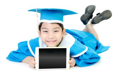 Asyalı çocuk tablet bilgisayar ile 