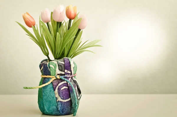 Beautiful flowers in pot, Retro Style — Stock Photo, Image