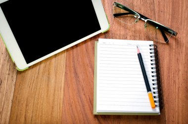 boş tablet ve defter