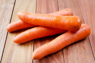 Bir sürü taze havuç.