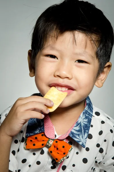 Porträtt av asiatiska söt pojke — Stockfoto