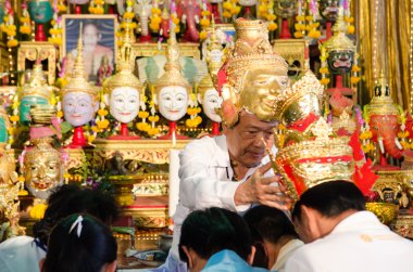 chachengsal, Tayland - 8 Nisan 2014: tanımlanamayan öğretmen ve pu