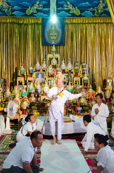 ChaChengSal, THAILAND - 8 de maio de 2014: Professores e Pu não identificados — Fotografia de Stock