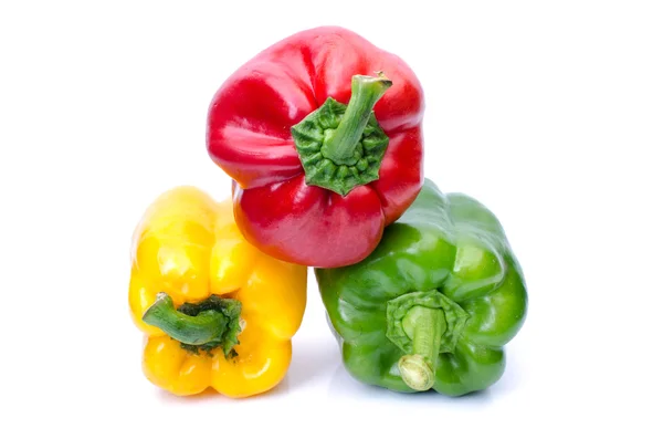 Paprika of capsicum geïsoleerd op wit — Stockfoto