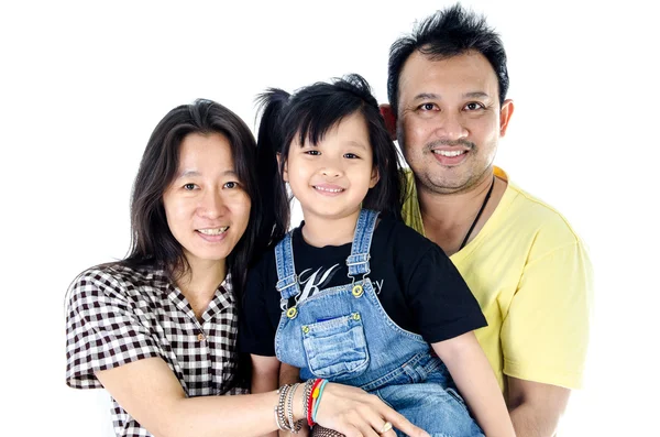 Felice famiglia asiatica isolato su bianco — Foto Stock