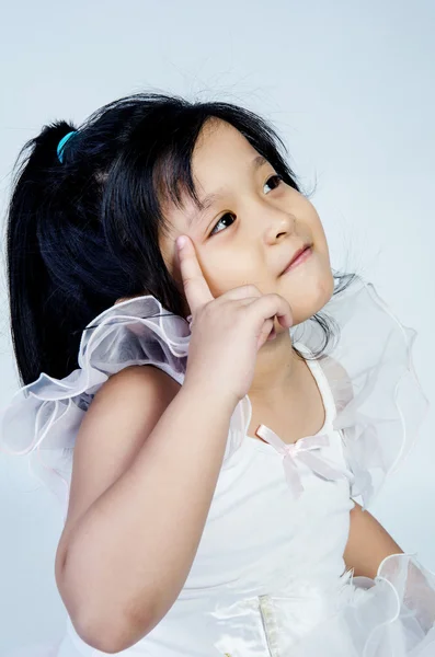 Portrait de heureux asiatique mignon fille — Photo