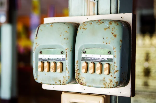 Vieux vintage deux coups de contrôleur de vitesse de ventilateur — Photo