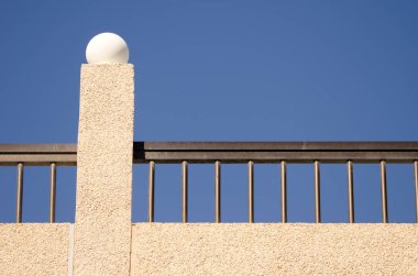 Bir binanın çatı cephesi. Playa de Arinaga. Aguimes. Büyük Kanarya. Kanarya Adaları. İspanya.