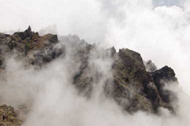 Caldera de Taburiente Ulusal Parkı 'nın kayalıkları.