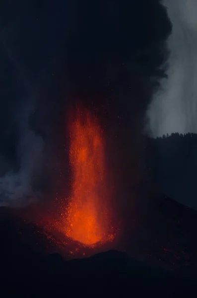 Извержение вулкана Кумбре-Вьеха. — стоковое фото