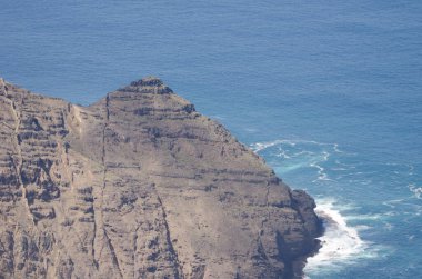 La Gomera 'nın kuzeybatı kıyısındaki deniz uçurumu..