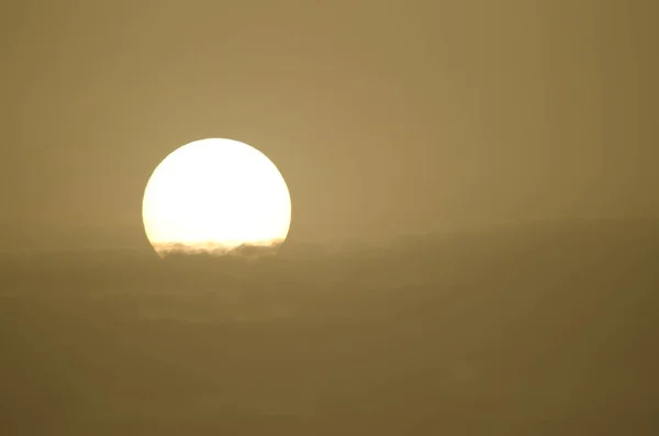 Sun Clouds Haze Formed Airborne Dust Dawn Gran Canaria Canary — Stock Photo, Image