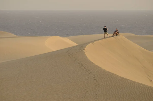 Natural Reserve Maspalomas Dunes October 2020 Two Men Sand Dune — Stock Photo, Image