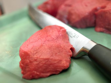 çalışıyor kasabın