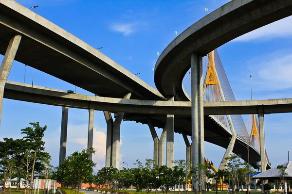 Промышленный круговой мост в Бангкоке, Таиланд — стоковое фото