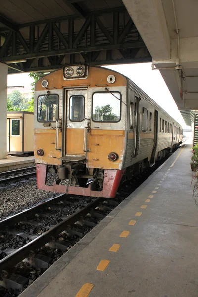 Yellow train engine and rail track. — Stock Photo, Image