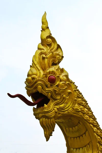 Dragon thaïlandais ou statue du roi de Naga. — Photo