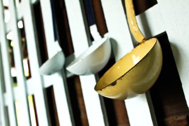 Tay tarzı klasik Kepçe