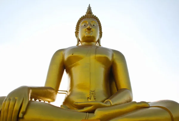 Gran estatua de buda en Wat muang, Tailandia . — Foto de Stock