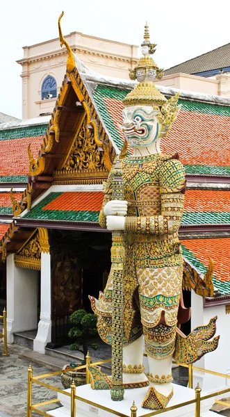 Jättiläinen Wat Phra Kaeo, Royal Grand Palace - Bangkok, Thaila — kuvapankkivalokuva
