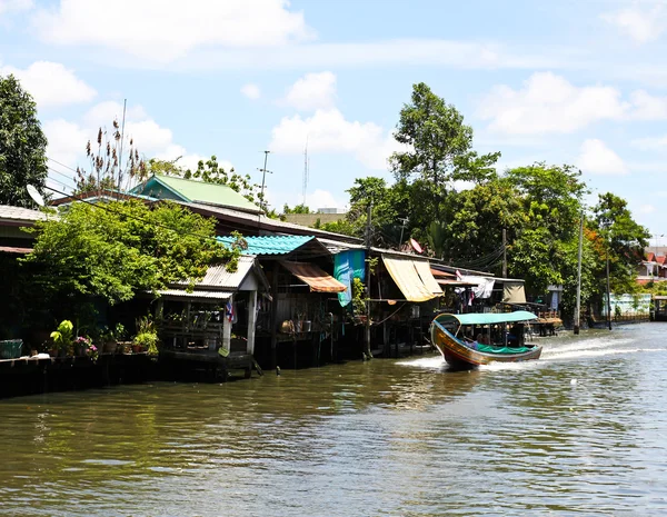 Riverside mieszkalnych w Tajlandii — Zdjęcie stockowe