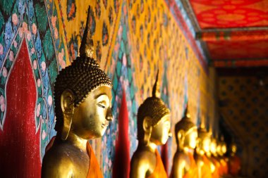 Buda heykeli wat arun bangkok Tayland.