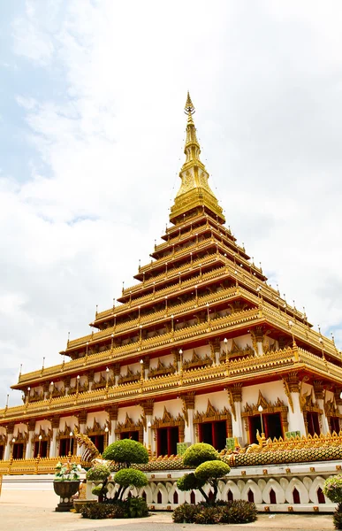Chrám v Thajsku je pojmenována phra-mahathat-kaen-nakhon, khon kaen — Stock fotografie