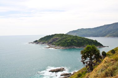 Phuket, Tayland açıklarında küçük bir ada var..