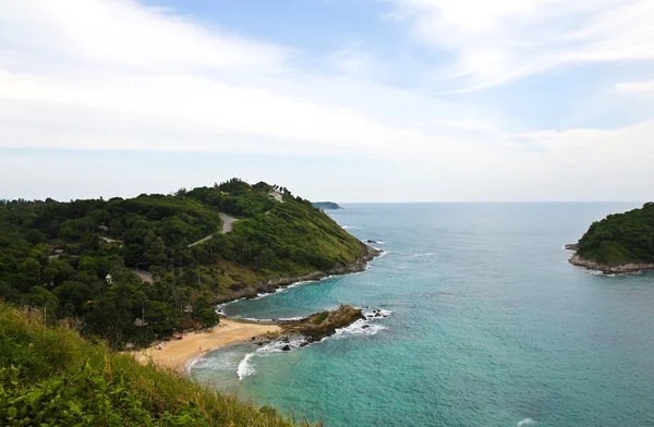 Yanui beach är en lugn liten vik ligger mellan nai harn Beach — Stockfoto