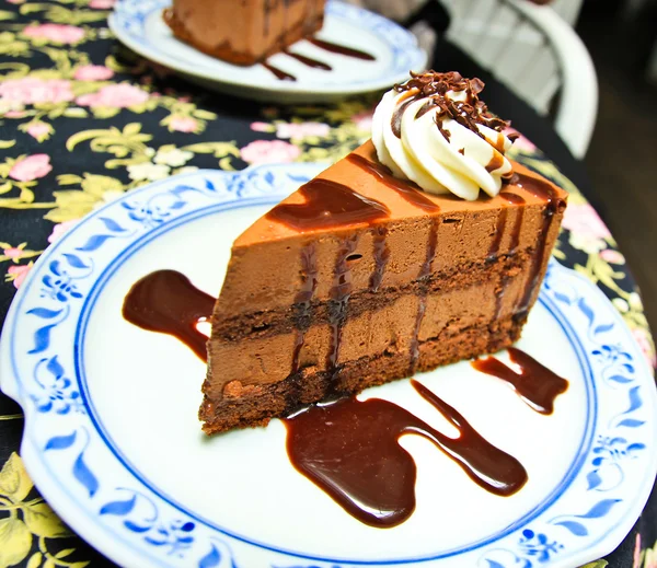 Pedaço de bolo de alce de chocolate — Fotografia de Stock