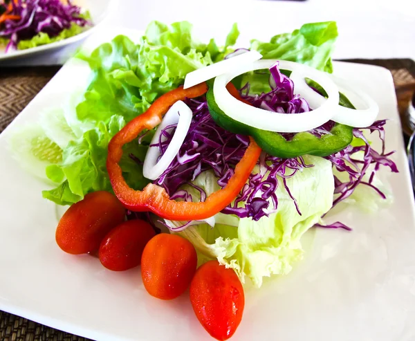 Healthy vegetables salad. — Stock Photo, Image