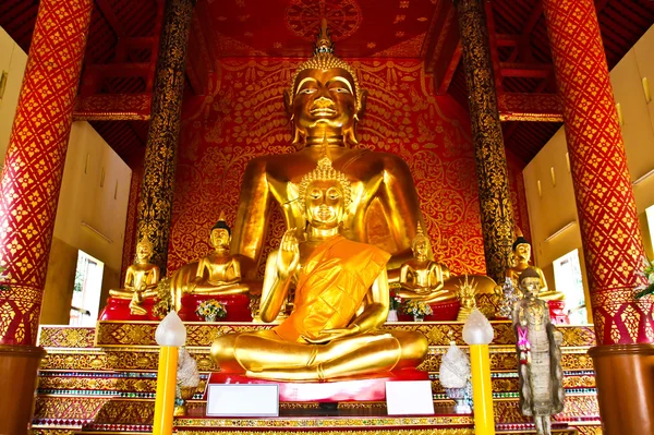 Goldenes Buddha-Bild aus der Provinz Chiangrai, Thailand — Stockfoto