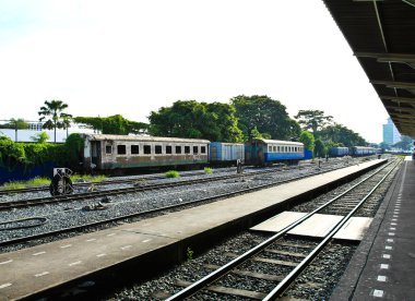 thonburi görüntüsünü tren istasyonuna Tayland.