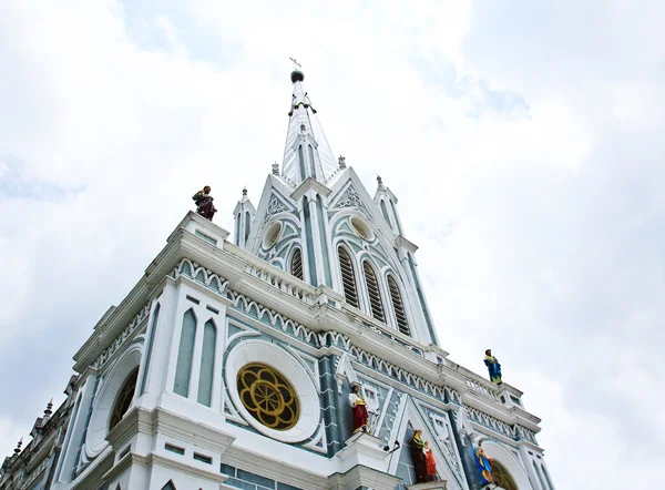 Biały kościół w Samut Songkhram, Tajlandia. — Zdjęcie stockowe