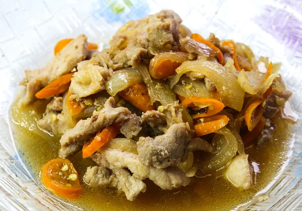 Thais gekruid voedsel, roer gebakken varkensvlees — Stockfoto