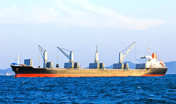 Groot schip op zee — Stockfoto