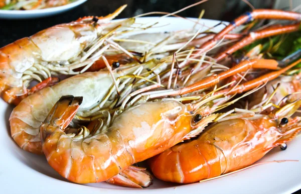 Grilled shrim siap untuk melayani — Stok Foto