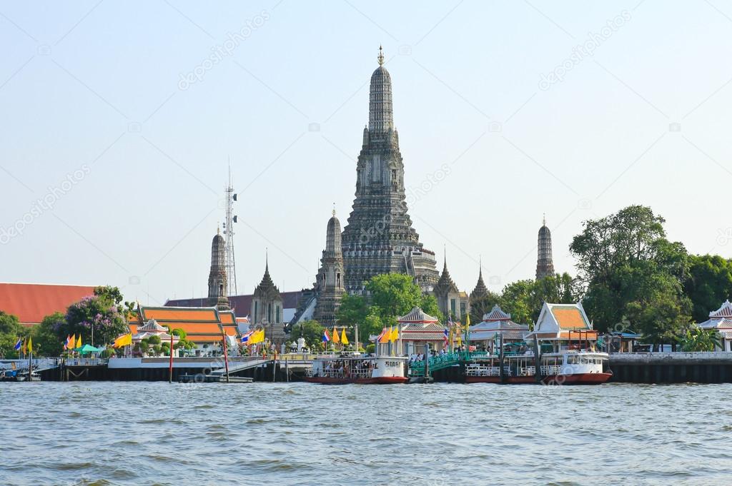 The Temple of Dawn, Wat Arun, on the Chao Phraya river in Bangko