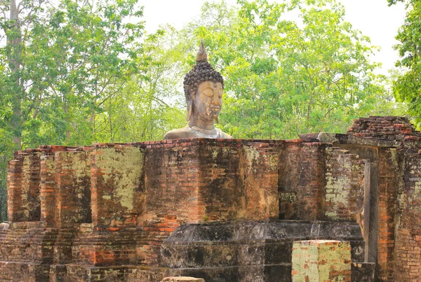 Ват Си Чум в историческом парке Сукхотай, Таиланд — стоковое фото