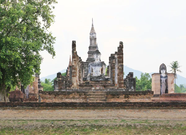 Sukhothai historický park, staré město Thajska v roce 800 — Stock fotografie