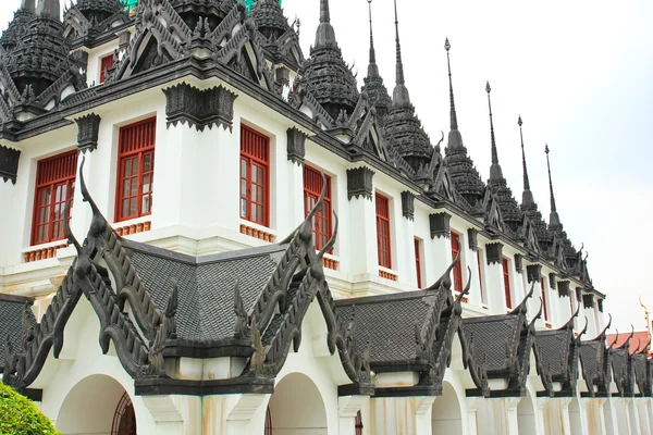 Żelazo świątyni loha prasat w wat ratchanatdaram worawihan, bangkok — Zdjęcie stockowe