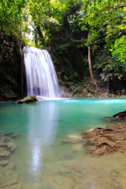 kanchanaburi, tha erawan Milli Park'ta güzel bir şelale