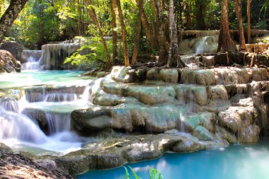 kanchanaburi, tha erawan Milli Park'ta güzel bir şelale