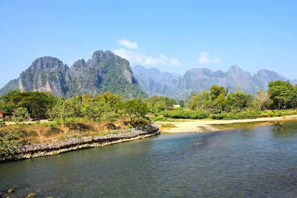 Landscape by the Song River at Vang Vieng, Laos. — Stock Photo, Image