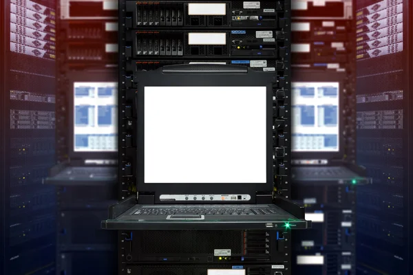 Pantalla de computadora del servidor en blanco en el centro de datos interior moderno, sala de servidores —  Fotos de Stock