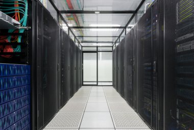 modern bir iç sunucu odası, süper bilgisayar, sunucu odası, datacenter, veri Güvenlik Merkezi.