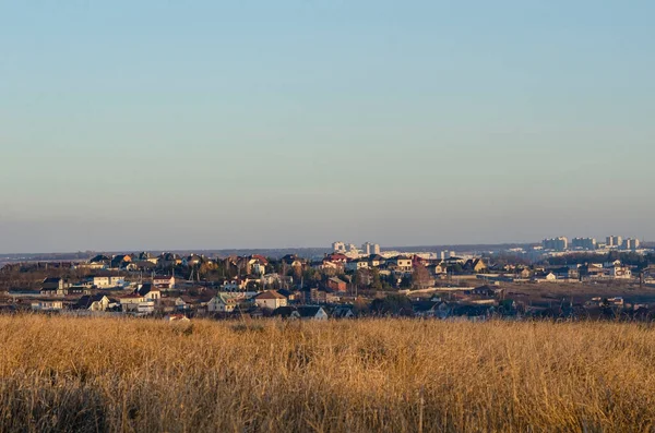 Ucrania, Kharkov pacífico, vista de la zona de Velyka Danilovka, antes de la guerra con Rusia — Foto de Stock